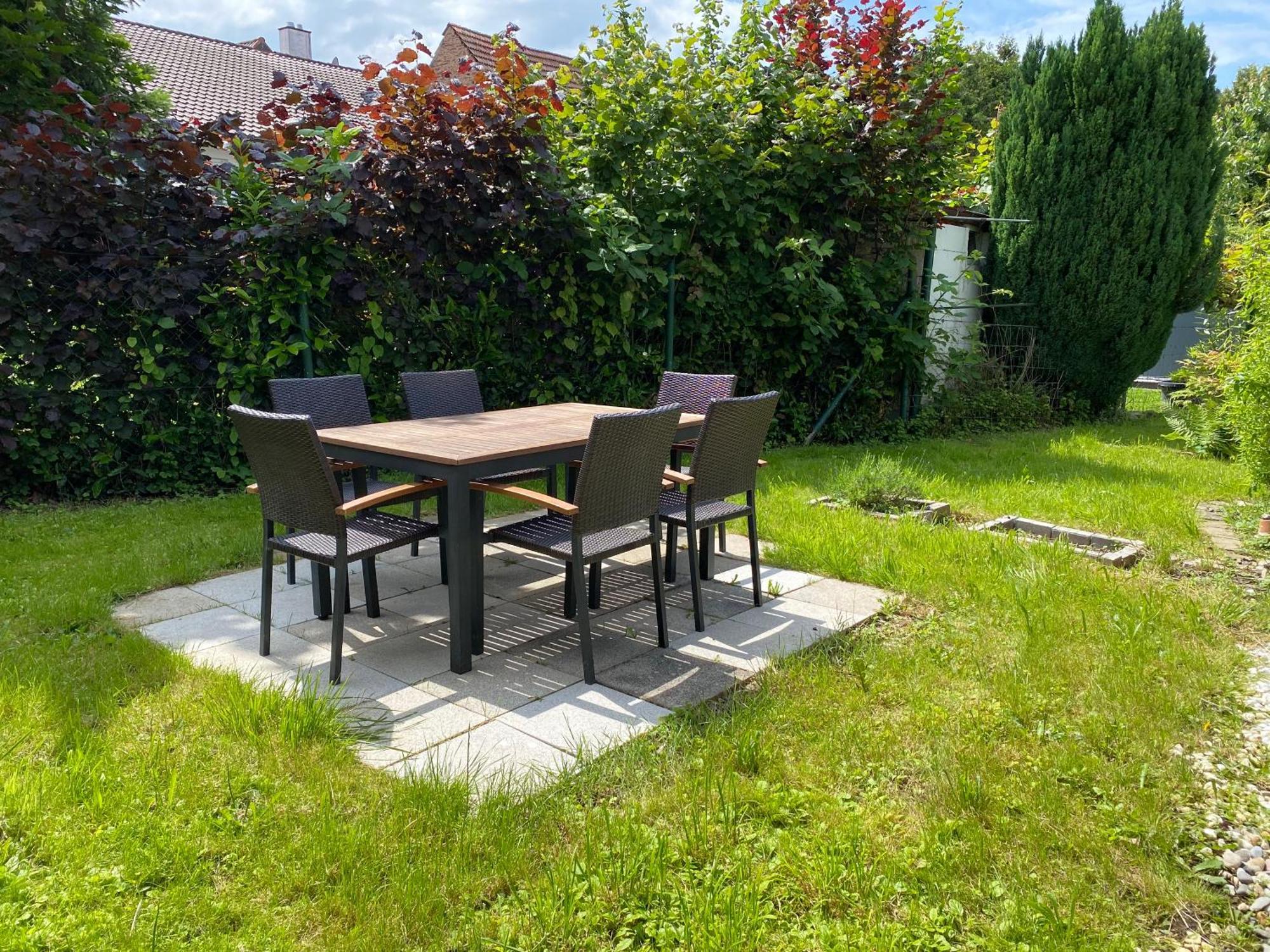 Stadtrand Oase Karlsruhe Mit Balkon Extérieur photo