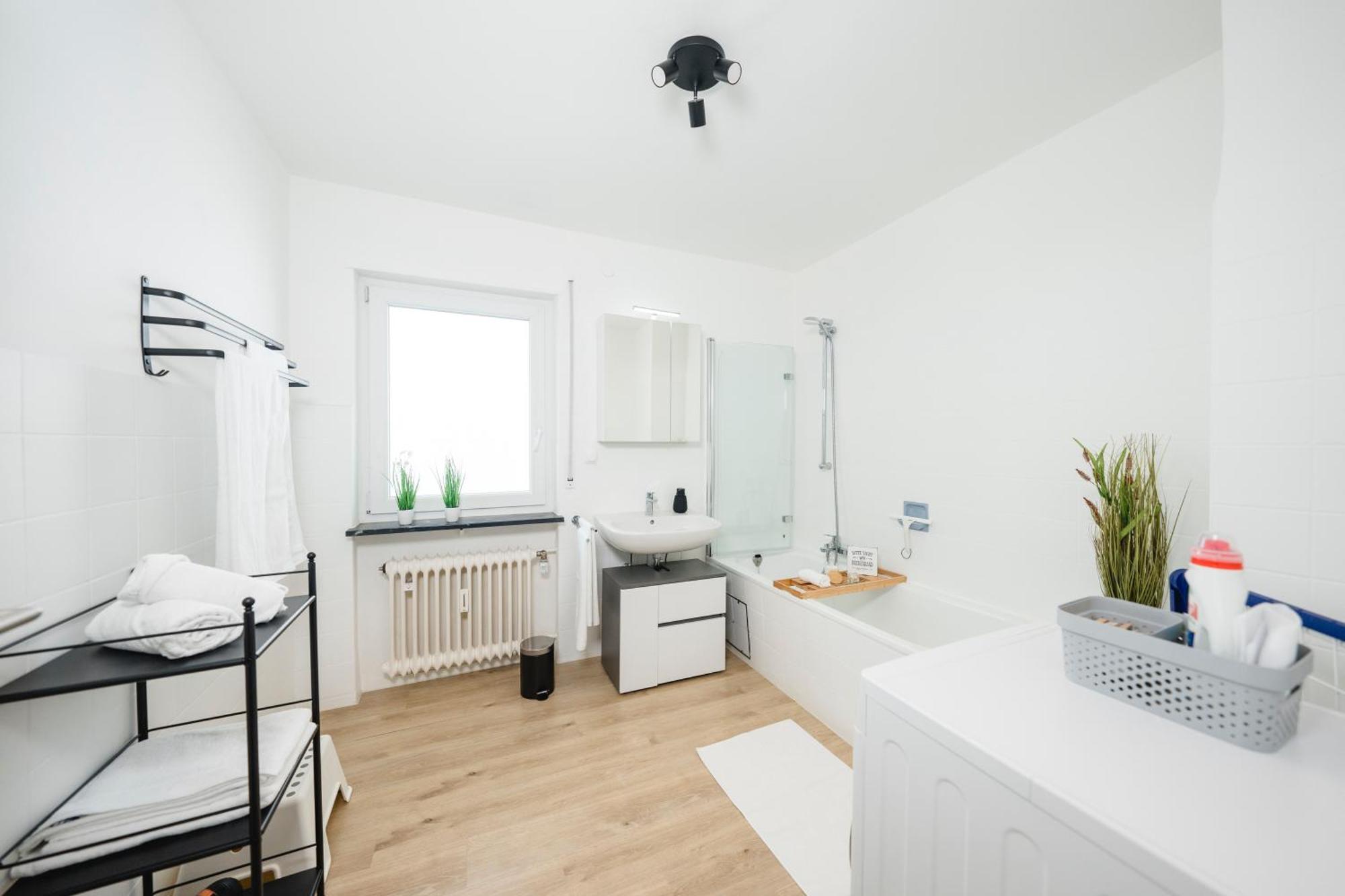 Stadtrand Oase Karlsruhe Mit Balkon Extérieur photo